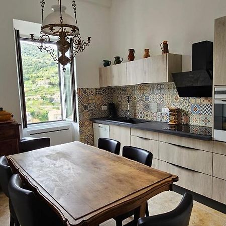 Bel & Ancien Appartement T3 Renove Dans Sartene Extérieur photo