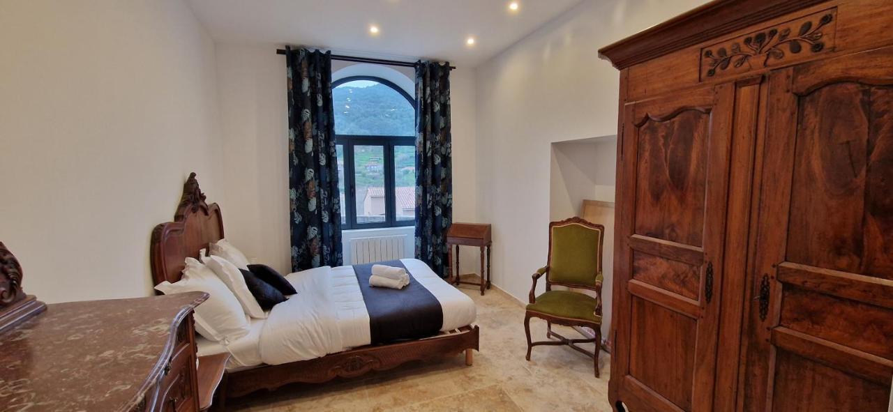 Bel & Ancien Appartement T3 Renove Dans Sartene Extérieur photo