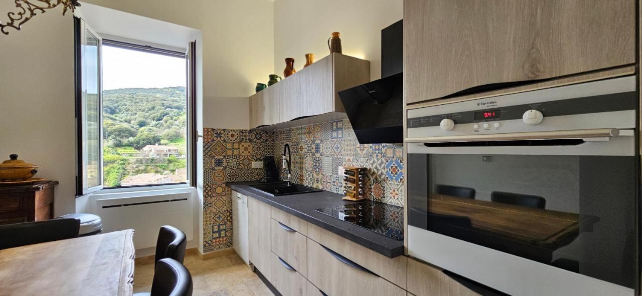 Bel & Ancien Appartement T3 Renove Dans Sartene Extérieur photo