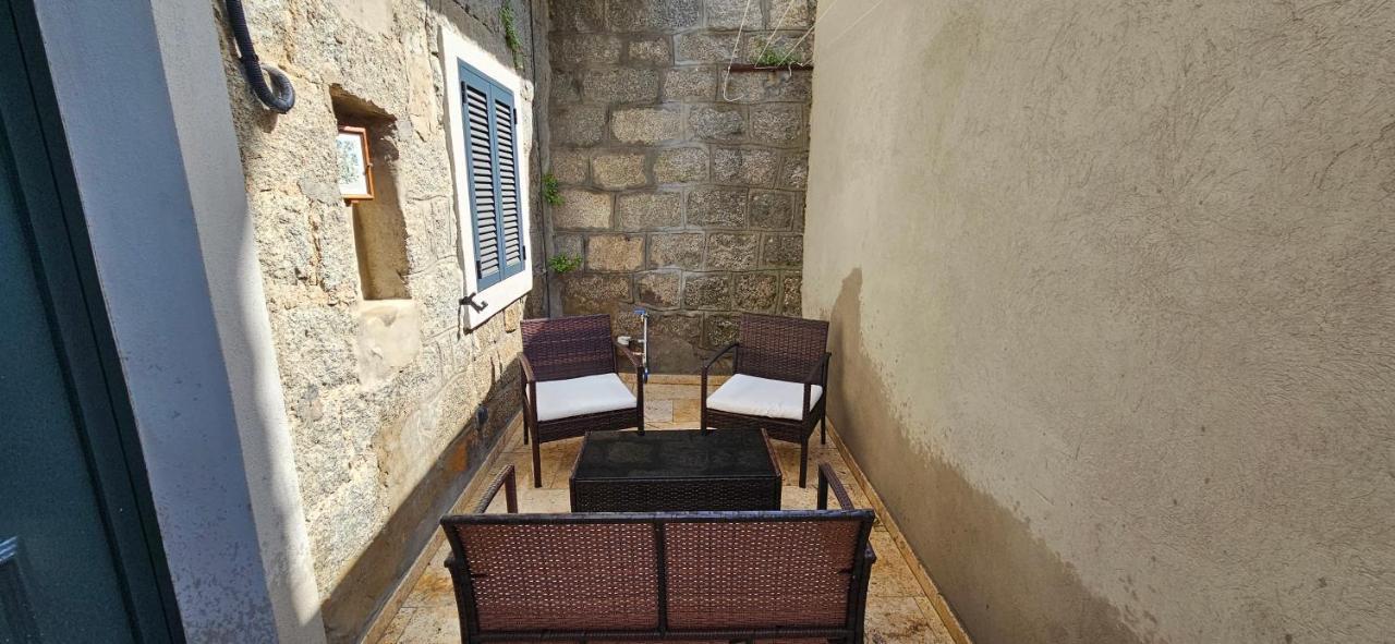 Bel & Ancien Appartement T3 Renove Dans Sartene Extérieur photo